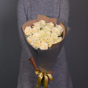 19 white roses